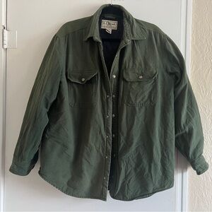 Vintage L. L. Bean Mens Insulated Shirt Jacket. Green. Size medium